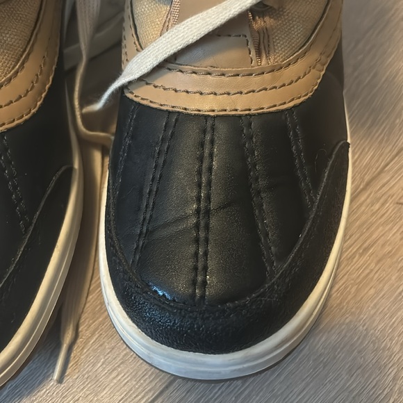 NWOT Kuiper Tan and Brown Lace Up Short Winter Boots with Faux Fur - Picture 2 of 8